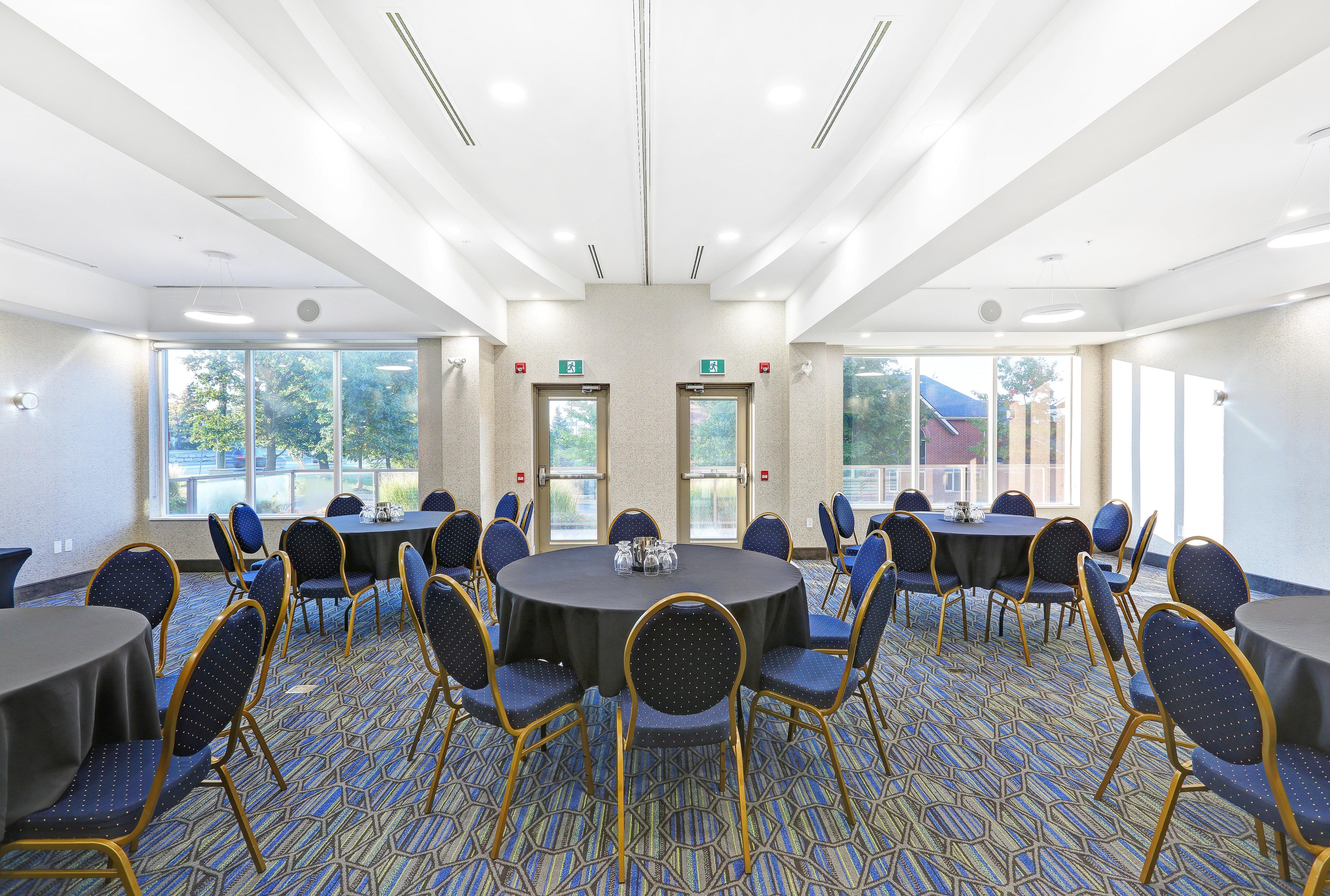 Holiday Inn Express & Suites - Woodstock, On Canada Bagian luar foto