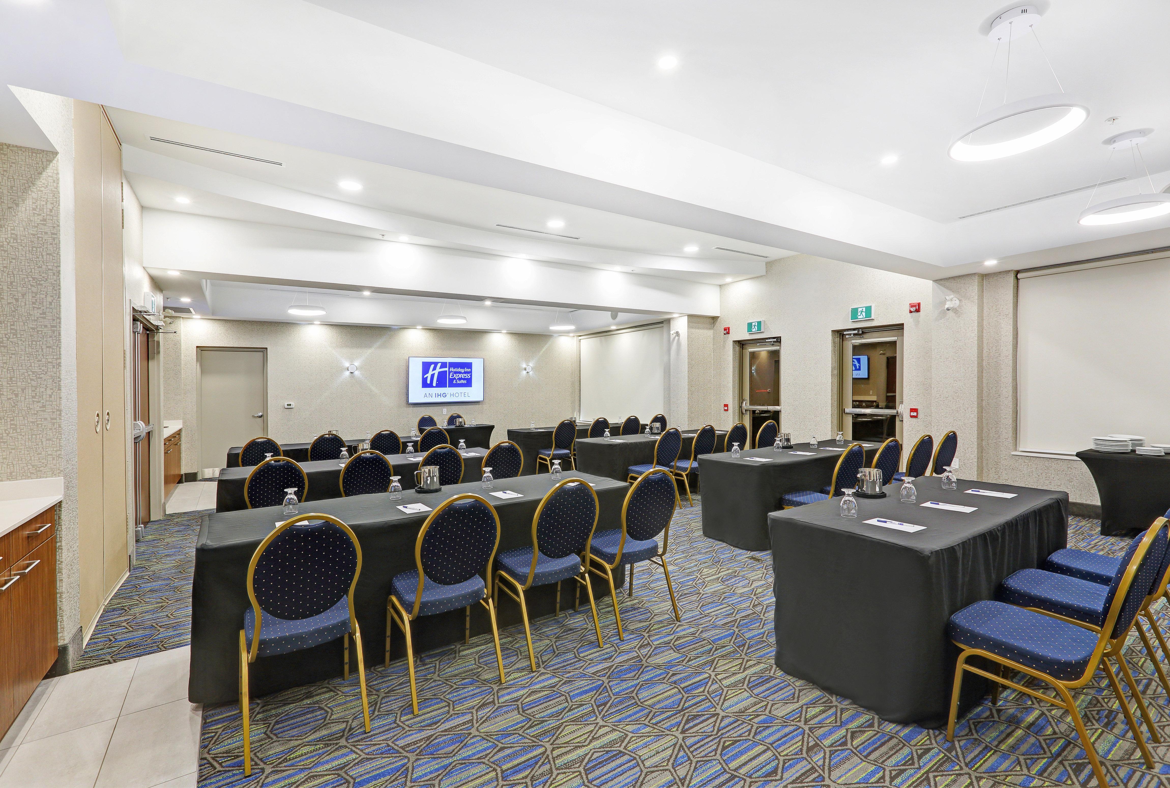 Holiday Inn Express & Suites - Woodstock, On Canada Bagian luar foto